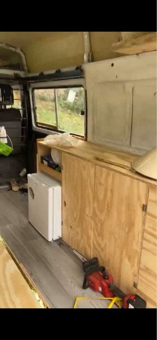 Muebles camper a medida+equipación Mercedes MB100
