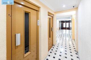 Piso en venta en Centro - Sagrario en Granada