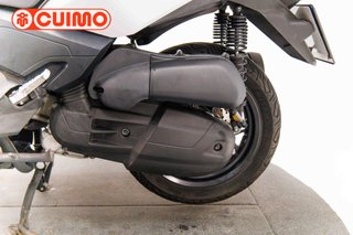 YAMAHA XMAX 125