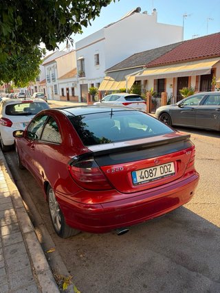 Mercedes-Benz Clase C 2005