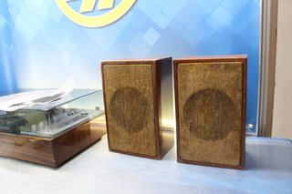Tocadiscos vintage Bettor Ami 10-S Dual 1010-S. Con radio. Años 70-80.