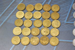 02. 54 Monedas de 1 Peseta Juan Carlos I de 1975 a 1989.
