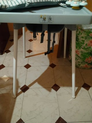 Trona IKEA con cojín rayas
