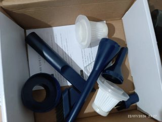 Mini aspirador a batería azul, nuevo.