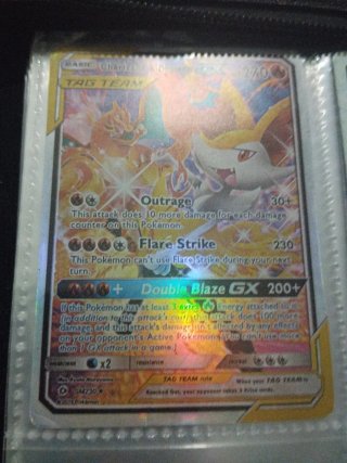 Carta Pokémon Charizard GX TAG TEAM SM230