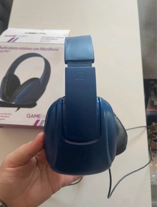 Auriculares GAMEware para PS4 con Micrófono