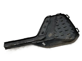 Embellecedor parachoques tra izq Audi A1 II 18-25