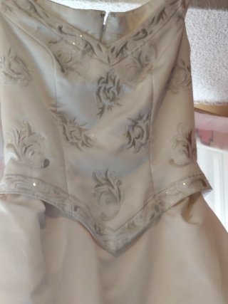 Vestido de Novia Blanco con Detalles