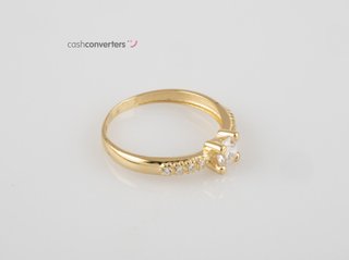 anillo oro 18k con piedra con circonita