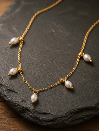 Collar Acero Quirúrgico Oro Perlas Blancas