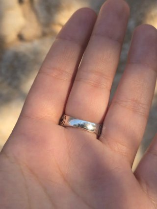 Anillo de plata de ley