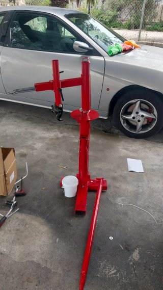 Máquina para neumáticos
