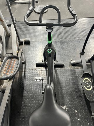 Bicicleta Estática Negra