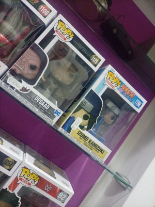 10 Funko Pop! Marvel, DC, Naruto, WWE