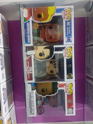 10 Funko Pop! Marvel, DC, Naruto, WWE