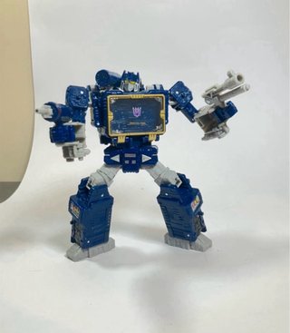 Transformers Legacy Soundwave Figura
