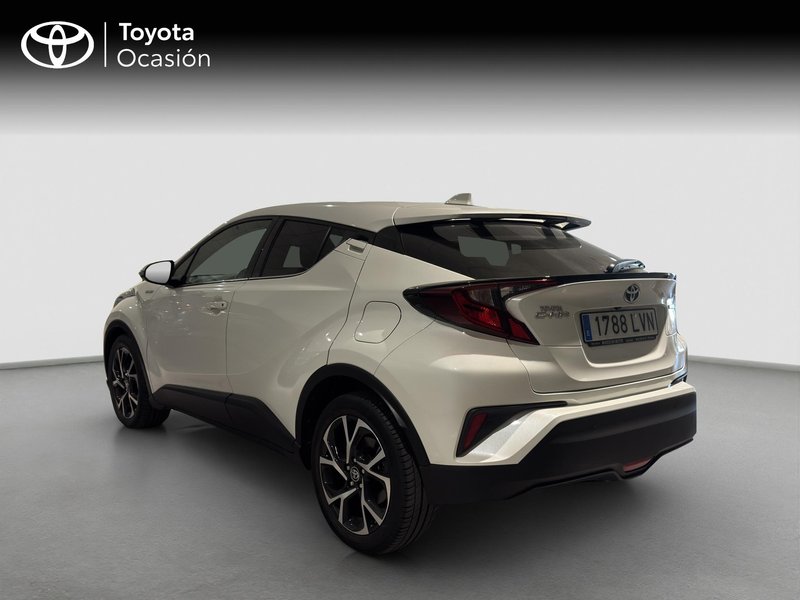 Toyota C-HR 2021, foto 2