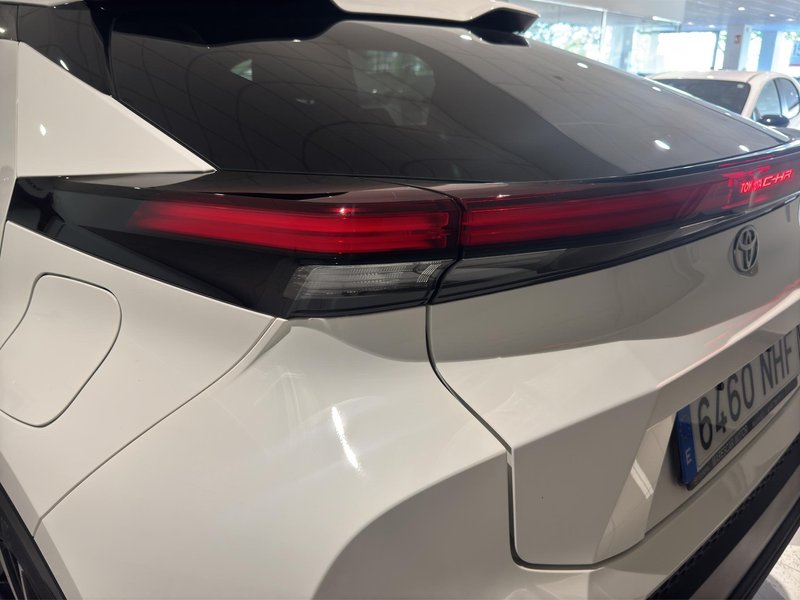 Toyota C-HR 2025, foto 30