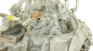 Caja toyota 22389572 3111564011 rav 2.0 d (wwa42_)