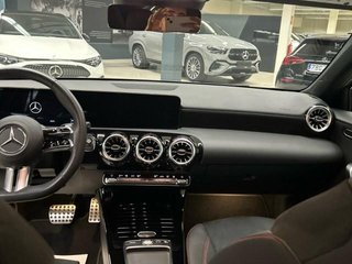 MERCEDES-BENZ Clase A 250 e Compacto con tecnología híbrida EQ