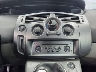 RENAULT SCÉNIC 1.5 DCI