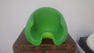 Silla para comer bebé verde y blanca