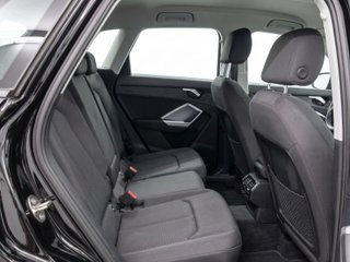 AUDI Q3 35 TDi Business Edition S tronic