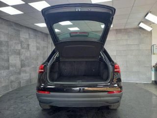 AUDI Q3 35 TDi Business Edition S tronic