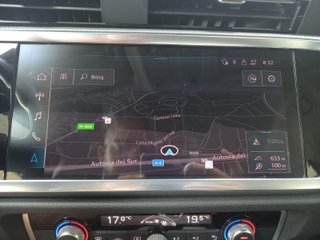 AUDI Q3 35 TDi Business Edition S tronic