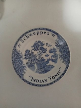 Plato decorativo Schweppes Indian Tonic