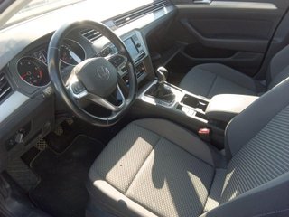 VOLKSWAGEN PASSAT Variant Business 2.0 TDI 110kW