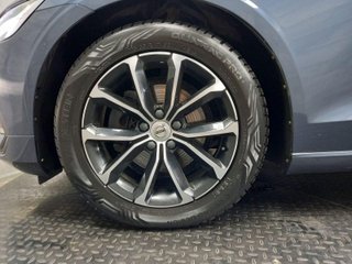 VOLVO V60 2.0 D3 MOMENTUM PRO