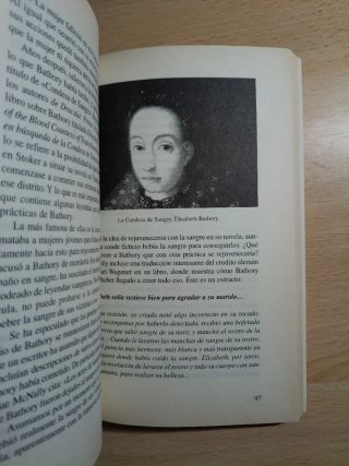 Los Vampiros del Crepúsculo - Konstantinos