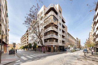 Piso en venta en Camino de Ronda - Rosaleda en Granada