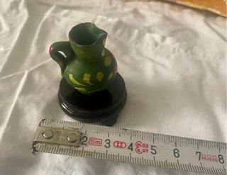 Botijo verde con base