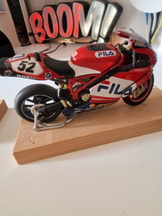 2 Modellini Ducati MotoGP 1:12