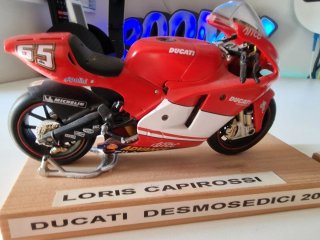 2 Modellini Ducati MotoGP 1:12
