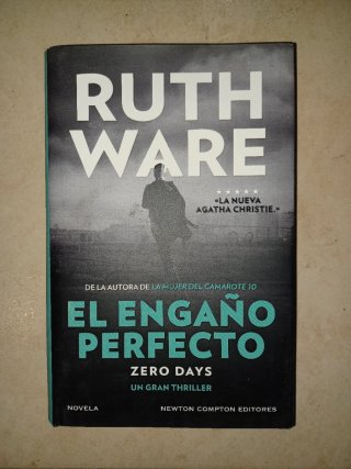 Tres libros de Ruth Ware, RBA y NEW COMPTON