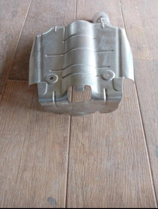 Protector térmico colector escape suzuki GSR600
