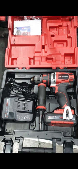 Taladro Einhell con batería y cargador