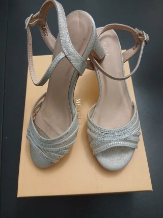 Zapatos de fiesta MENBUR plateados