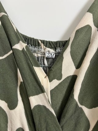 Vestido largo estampado verde y beige