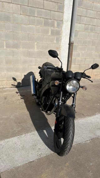 Daelim Roadwin 125 Negra