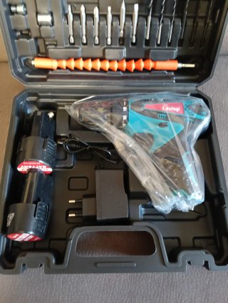 Trapano avvitatore con accessori