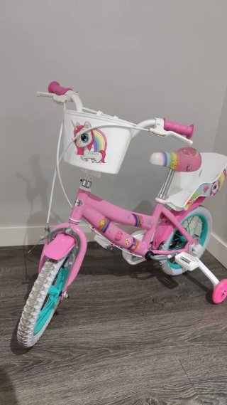 Coche eléctrico bicis y patinete