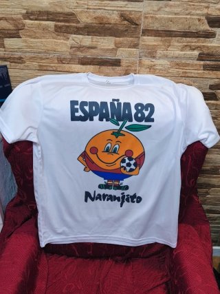 Camiseta  Naranjito 82