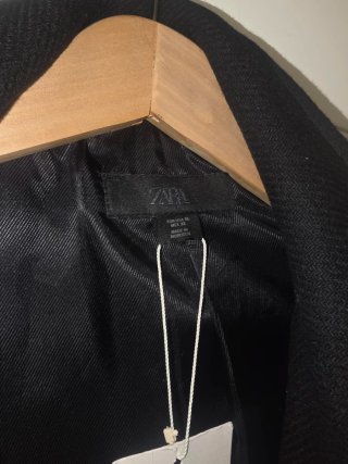 Abrigo Zara Negro Talla xl, con Lana.