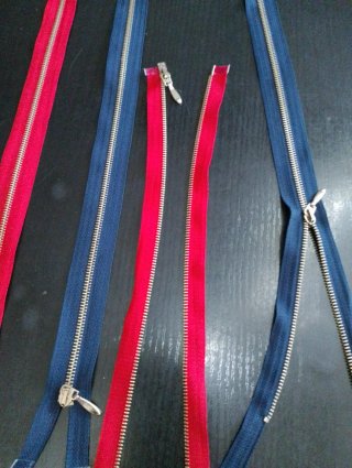 4 Cerniere sganciabili rosse e blu metallo