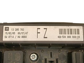 CAJA RELES / FUSIBLES OPEL ASTRA H BERLINA Z19DTH