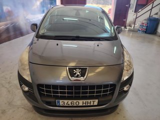 Peugeot 3008 2011